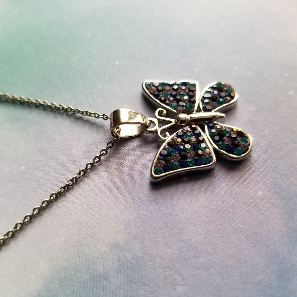 Relisted -Butterfly necklace blue and purple silver tone - Picture 11 of 13